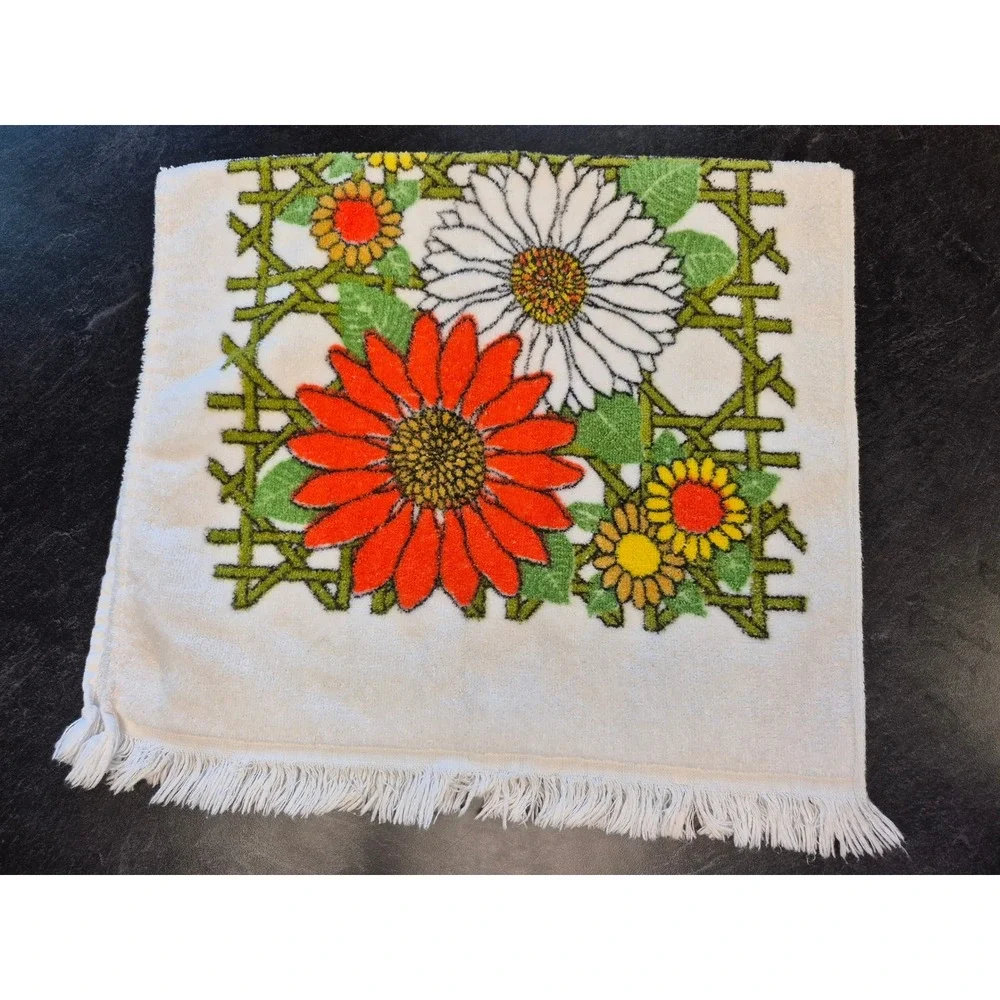 Vintage Floral Hand Towels Set of 2 Fringe Retro Daisy Orange MCM Bathroom Decor